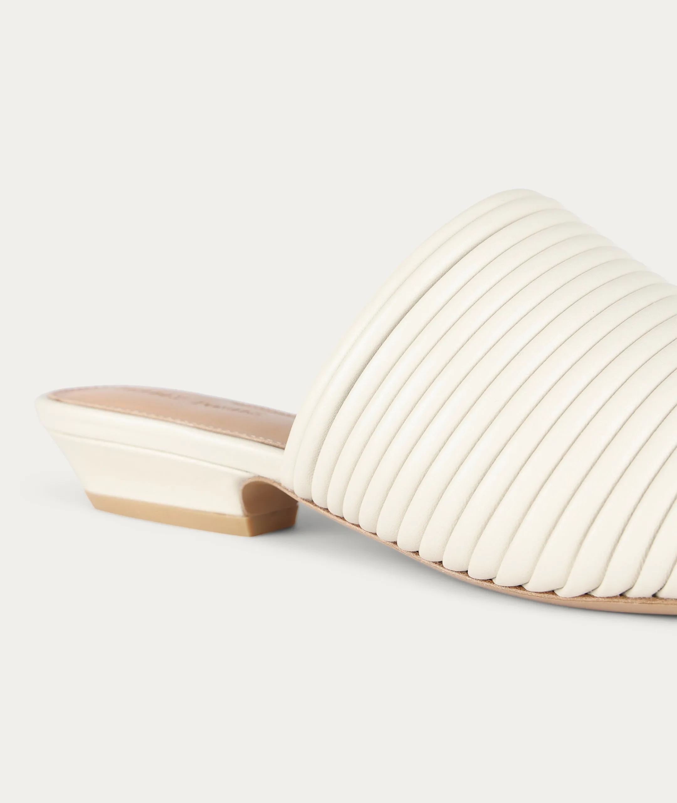Deadly Ponies - Caballo Slide Milk Pleated
