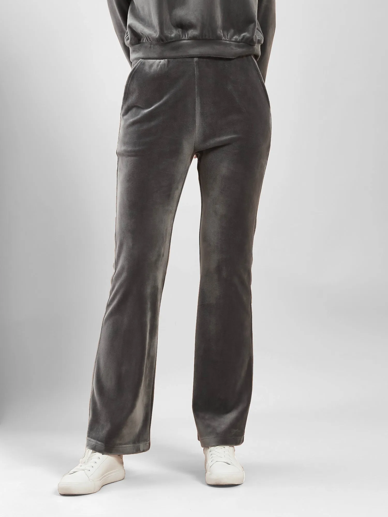 D.LIGHT Velour Flares
