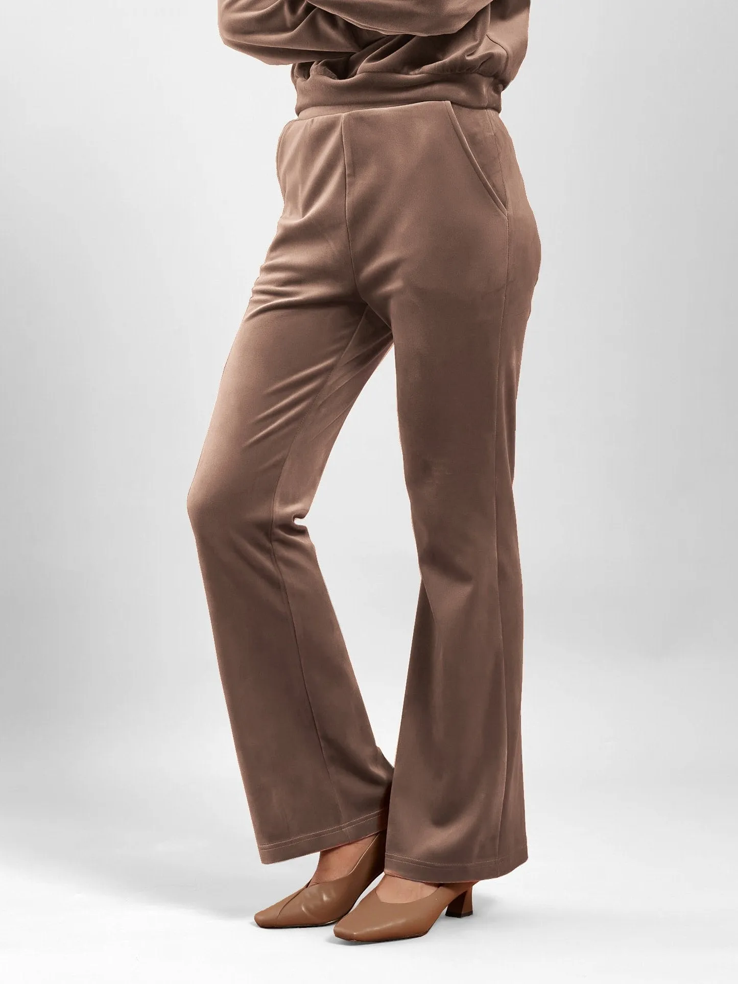 D.LIGHT Velour Flares