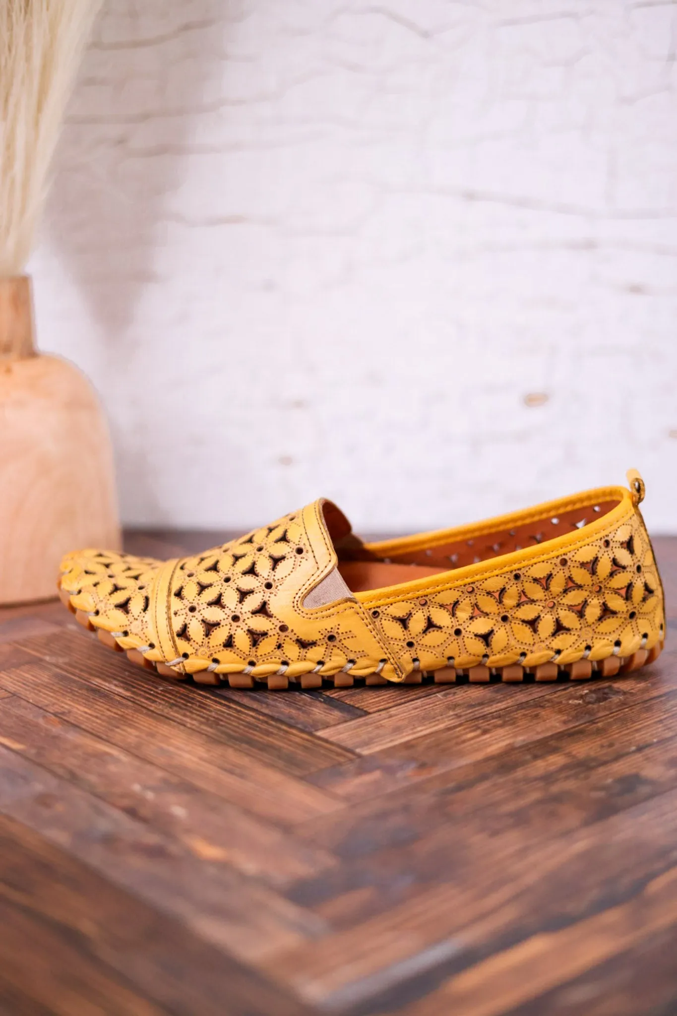 Flowerflow Classic Yellow Loafers