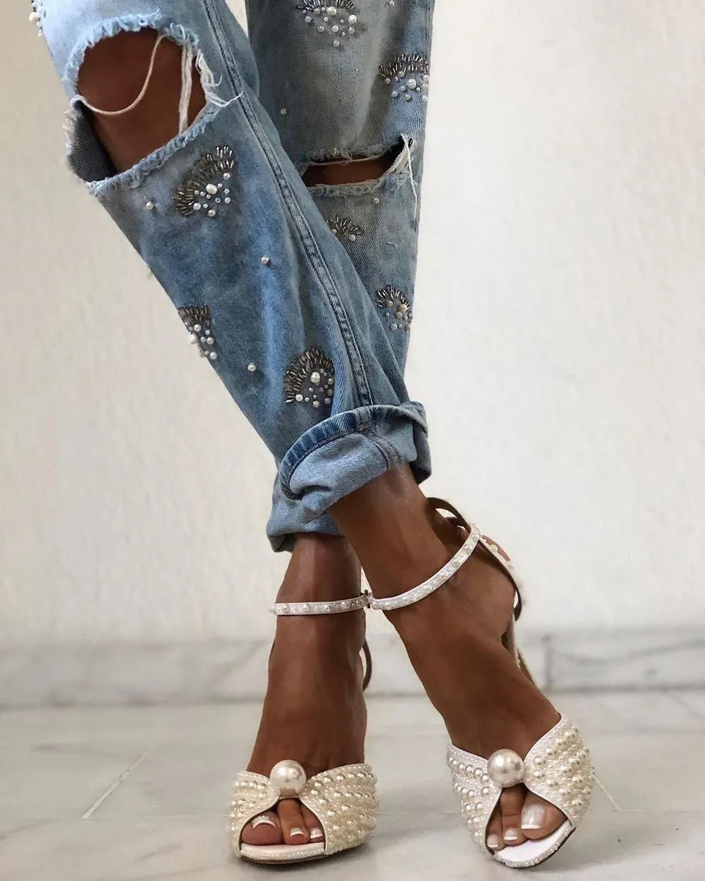 GLAMOROUS PEARLS HEELS