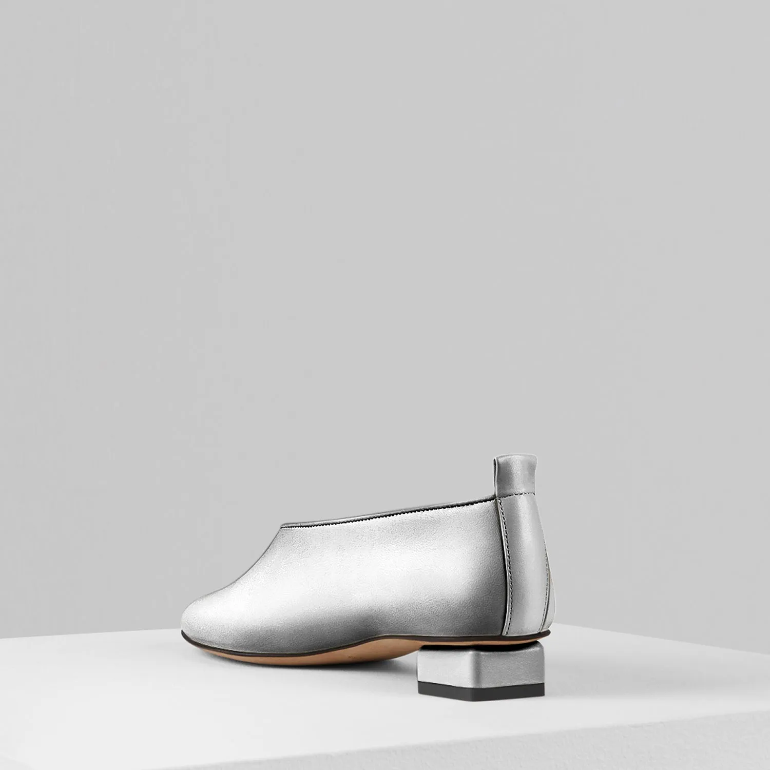 Mildred Piccola in Argento