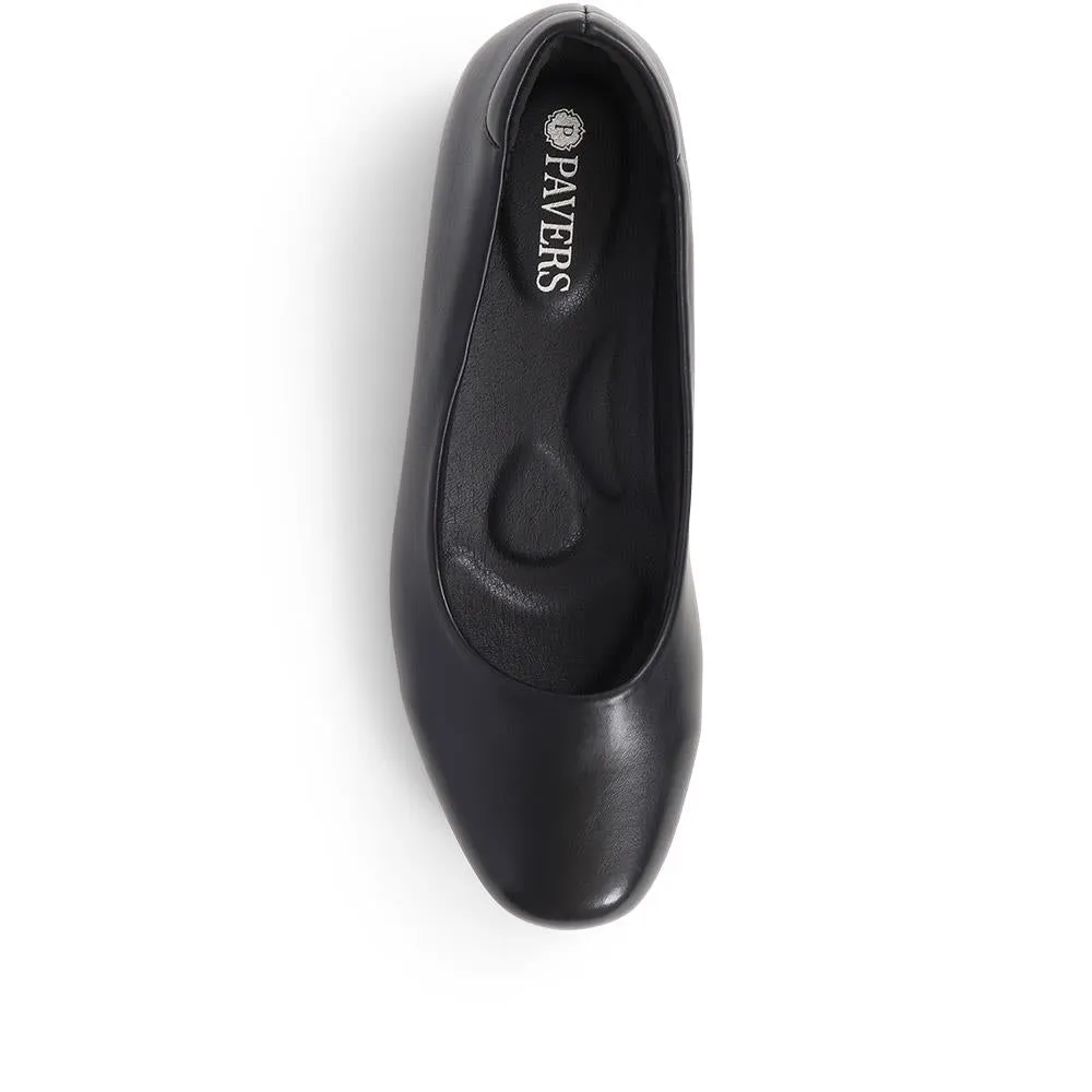 Rounded-Toe Ballet Flats - WK39001 / 324 950